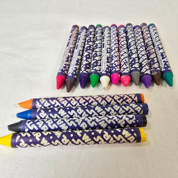 Vintage Star Wars Crayons Set of 16 Lucasfilm Licensed Collectible Kids Art (15) - Picture 3 of 4